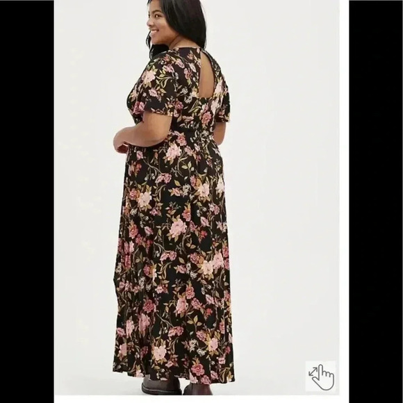 torrid WALK THROUGH MAXI DRESS - STRETCH CHALLIS BLACK‎ FLORAL Size 28 - Picture 3 of 12